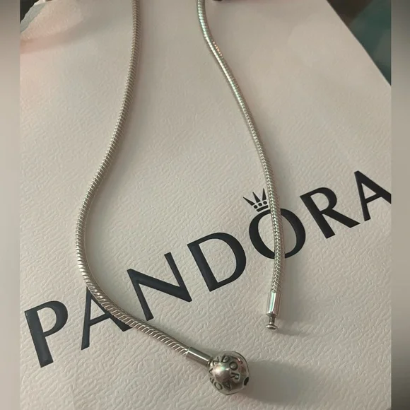 Pandora necklace - Picture 2 of 6
